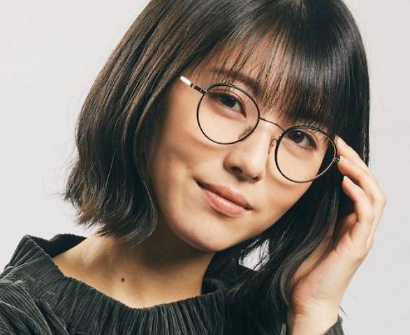 田所あずさがかわいい スタイル抜群でメガネ画像や髪型も色っぽい ネットブレイク
